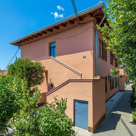 Apartament Darnell *